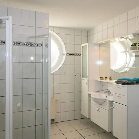 With 5 Bedrooms * Erndtebrück