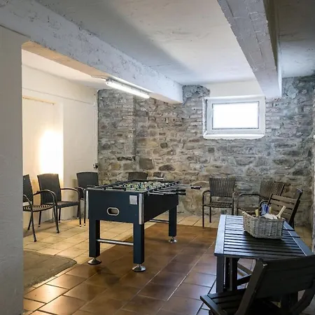 With 5 Bedrooms * Erndtebrück