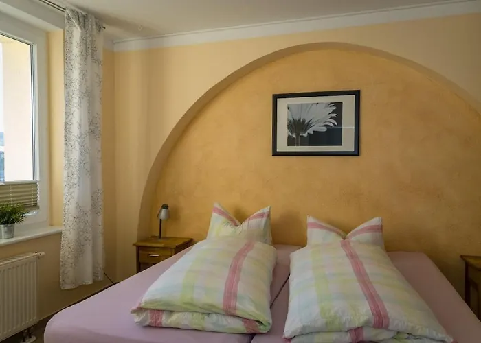 With 5 Bedrooms Feriehus