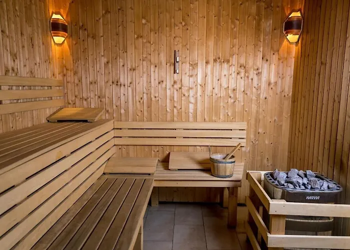 With 5 Bedrooms Feriehus *