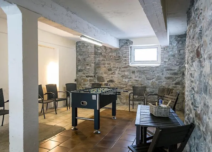 With 5 Bedrooms * Erndtebrück